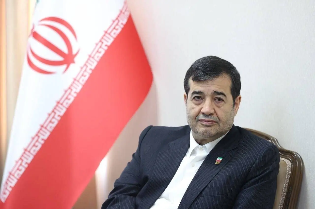 وزیر ورزش: توزیع منابع ورزشی از این پس بر اساس آمایش سرزمینی انجام میشود/ سهم بانوان از مدالهای ایران باید به ۵۰ درصد برسد/ ورزشکارانی که از کشور رفتهاند، بچههای ما هستند