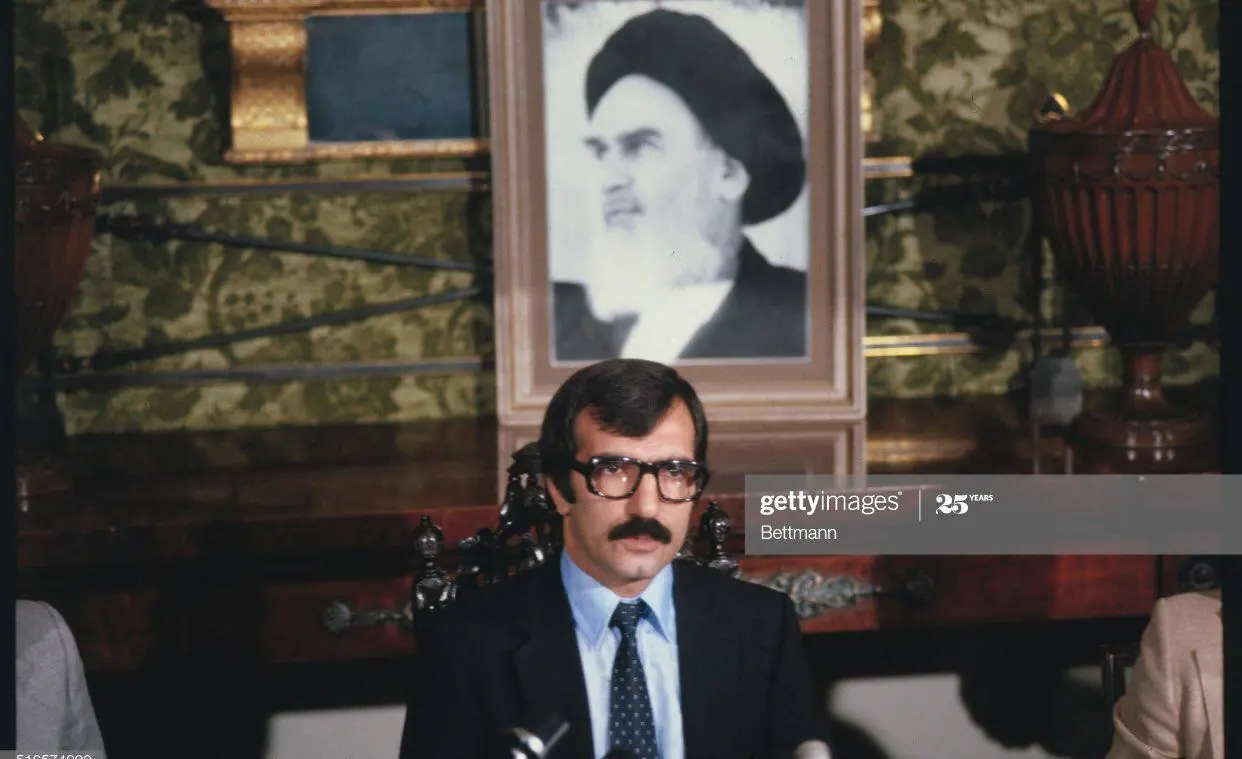بازخوانی تاریخ/ عجیبترین مأموریت آقای شاعر در دفتر رئیسجمهور!