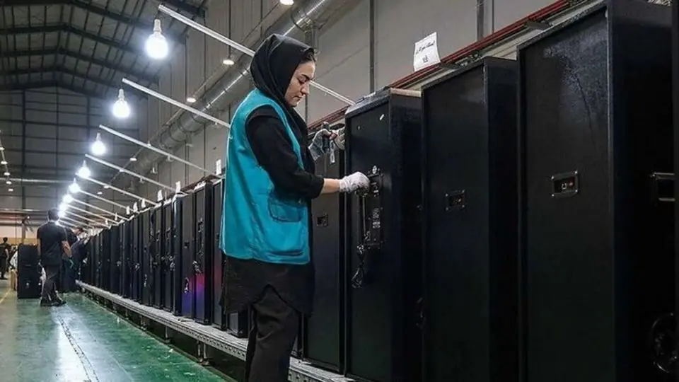اضافه شدن جمعه به روز کاری؛ تکلیف دستمزد روز تعطیل چه میشود؟