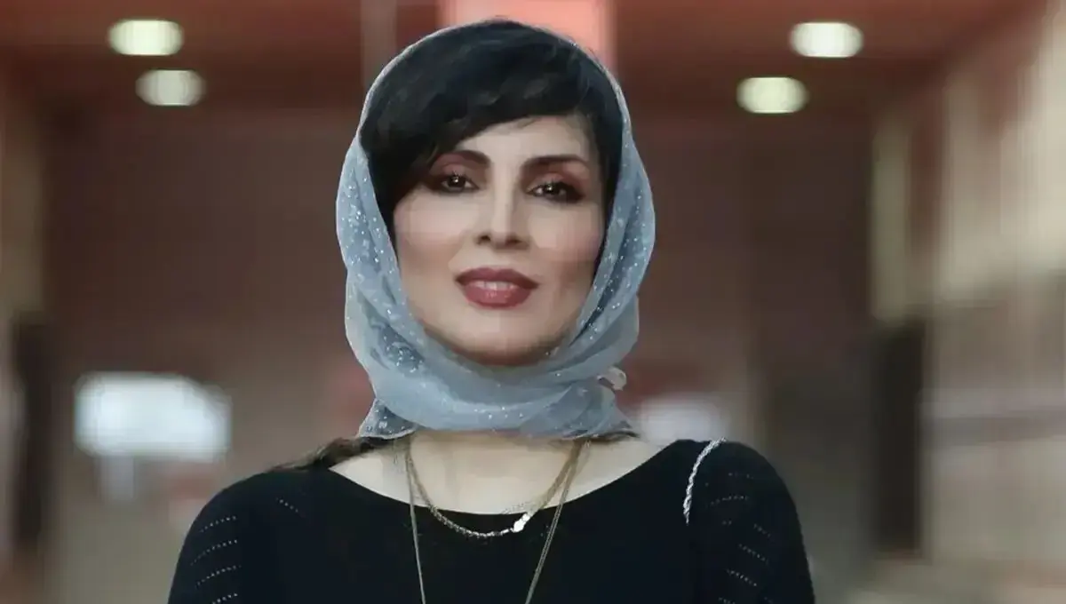  استایل مشکی و نقره‌ای آرزو تاج‌نیا در اکران «سگمار»