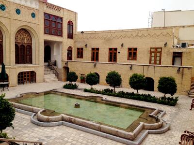 «عمارت کاظمی»، قصه تهران قاجار پشت ارسیهای رنگی