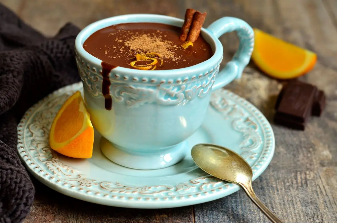 طرز تهیه هات چاکلت شوکوپرتقالی؛ راز طعم بی نظیر شکلات و پرتقال در خانه