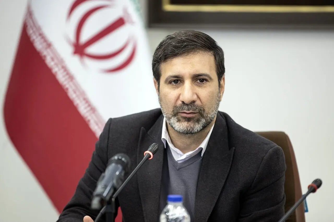 قانون اساسی از مبارزات حقطلبانه در برابر مستکبرین حمایت میکند