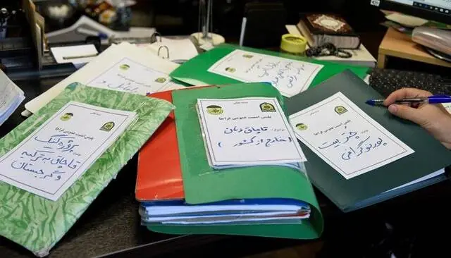ذاکری: برخورد گزینشی با فساد، اعتماد عمومی را از بین میبرد | آخرین خبر