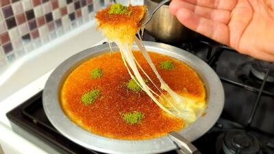  طرز تهیه کنافه با بافت ترد و پنیر آب شده سریع و آسان برای چای عصرانه