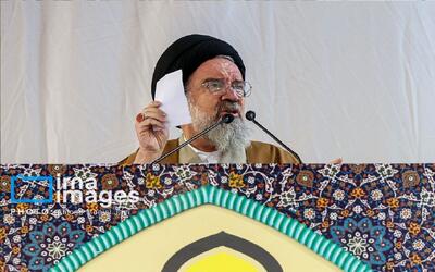 احمد خاتمی: هیچکس حق ندارد از ضعف بگوید/ بیان ناتوانیها دشمن را جری میکند/ ایران تا ابد تسلیم نمیشود!