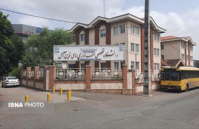 زنجیره انسانی آملیها برای جلوگیری از ادغام تنها دانشگاه مستقل دولتی آمل