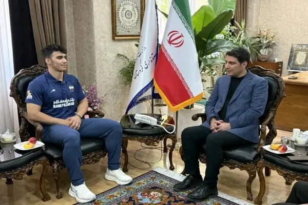 قهرمان نوجوان مریوانی با حمایت استانداری صاحب زمین یا خانه میشود