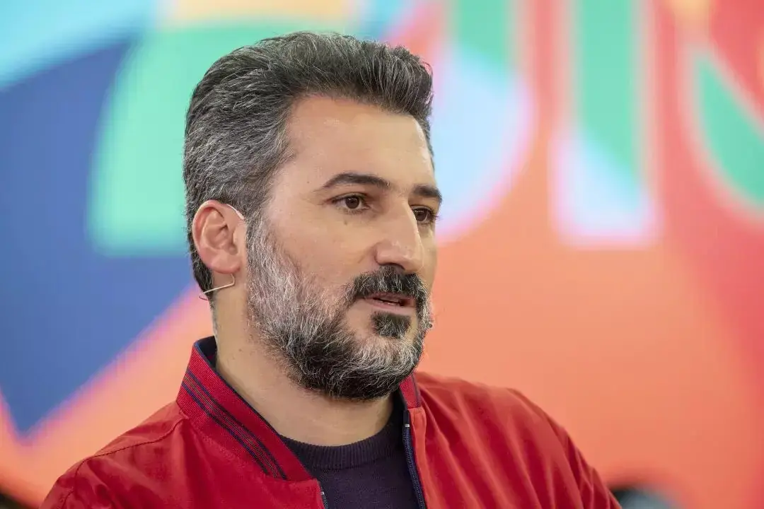  گفت‌وگوی وحید آقاپور با هومن حاجی‌عبداللهی /خوشگل تر بودی اتفاقات بهتری می افتاد؟/ویدیو