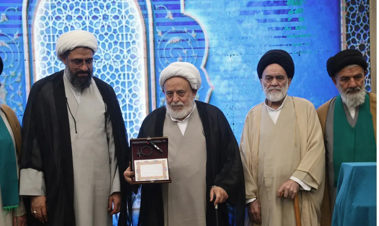تجلیل از استاد انصاریان در همدان
