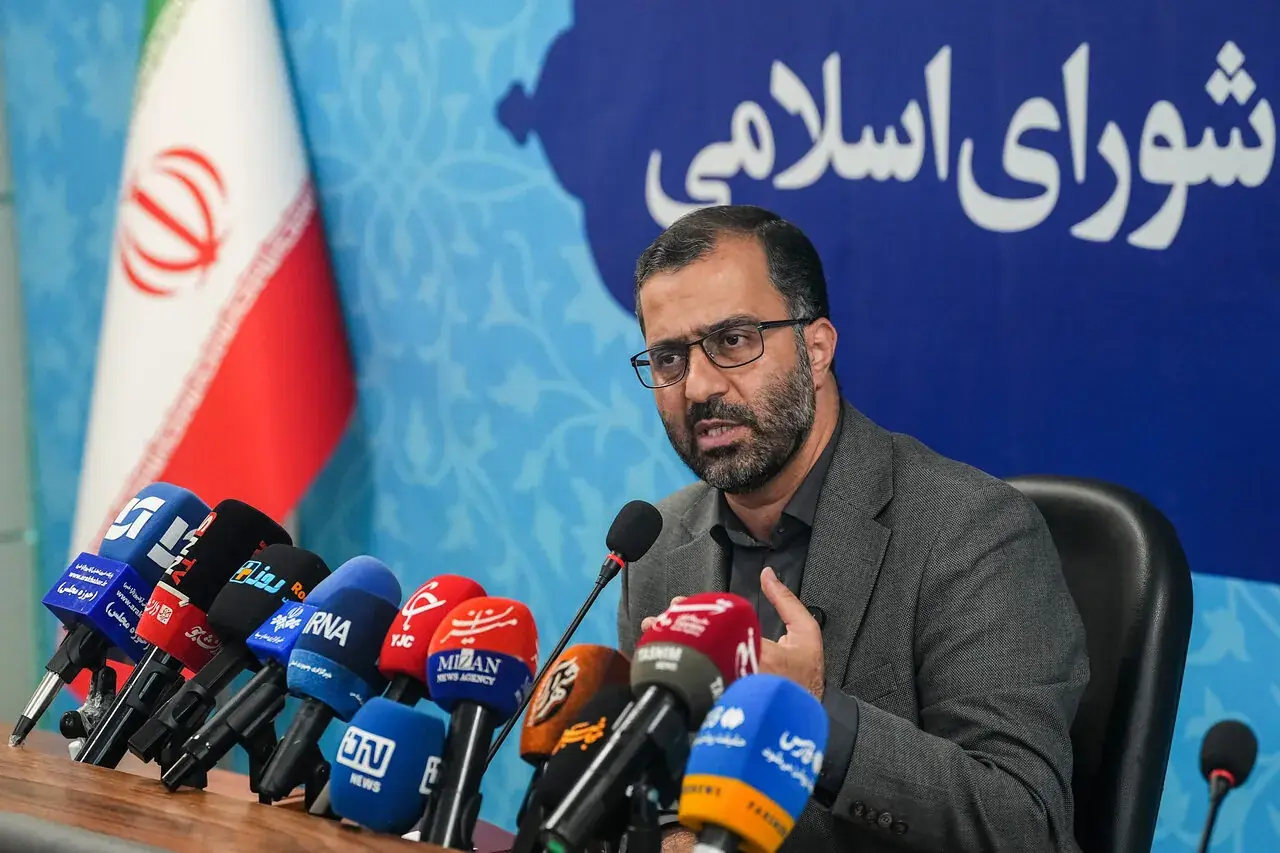  عضو هیئت رئیسه مجلس: بررسی لایحه کنوانسیون خزر بدون تعیین تکلیف حقوق ایران در بستر و زیربستر به صلاح نیست