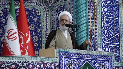  تنگه هرمز و باب المندب، گریبان استکبار را می گیرد / برای پاکسازی چهره قم از آسیب ها، به عزم همگانی نیاز داریم