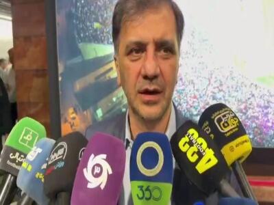 کریمی: از آقای تاج درخواست داریم ستادی که علیه داوری بازیهای تراکتور تشکیل شده است را پیگیری کند | آخرین خبر