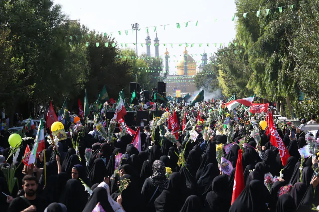 استقبال باشکوه اهالی دیار اهل بیت(ع) از کاروان نمادین ورود بانوی کرامت به قم/ببینید