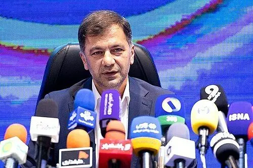 کریمی: داوریها جای تأسف دارد؛ از تاج درخواست برخورد با ستاد علیه تراکتور کردم