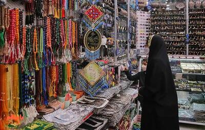 نخستین نمایشگاه منطقهای صنایعدستی و هنرهای سنتی با رویکرد موضوعات مذهبی در قم افتتاح شد