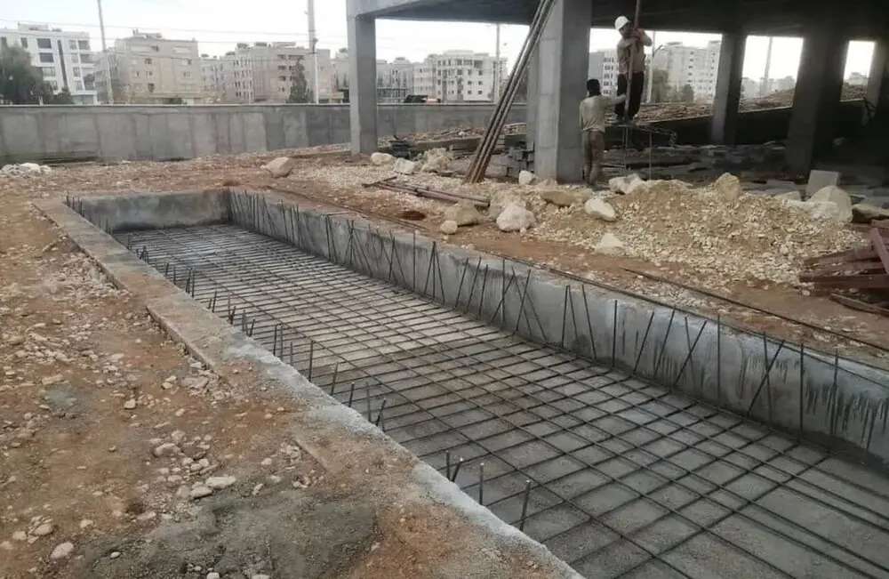 هیچیک از پروژههای عمرانی لرستان متوقف نشده است