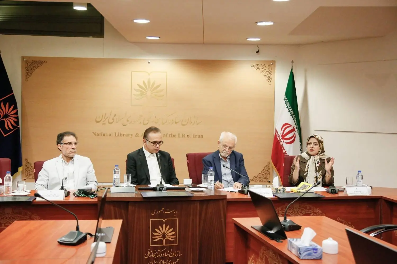 وحید عابدینی، استاد ایرانشناسی دانشگاه اوکلاهاما: تنهایی ایران نباید به انزوای ایران تبدیل شود/ ایران به یک «نظام جدید» در دیپلماسی نیاز دارد