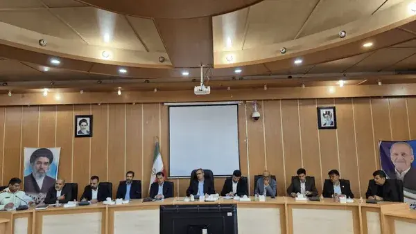 ورودیهای یاسوج زیر سایه ساختوسازهای غیرمجاز/ ضربالاجل برای ساماندهی ۱۴ دکه