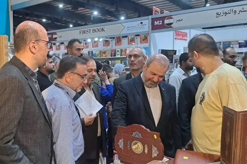  استقبال سفیر ایران از  تاسیس یک انتشارات برای عرضه کتب ایرانی در عراق - تسنیم