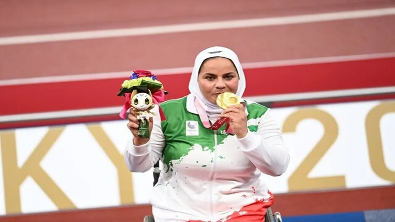 هاشمیه متقیان: میخواهم دوباره پرچم ایران را به اهتزاز درآورم