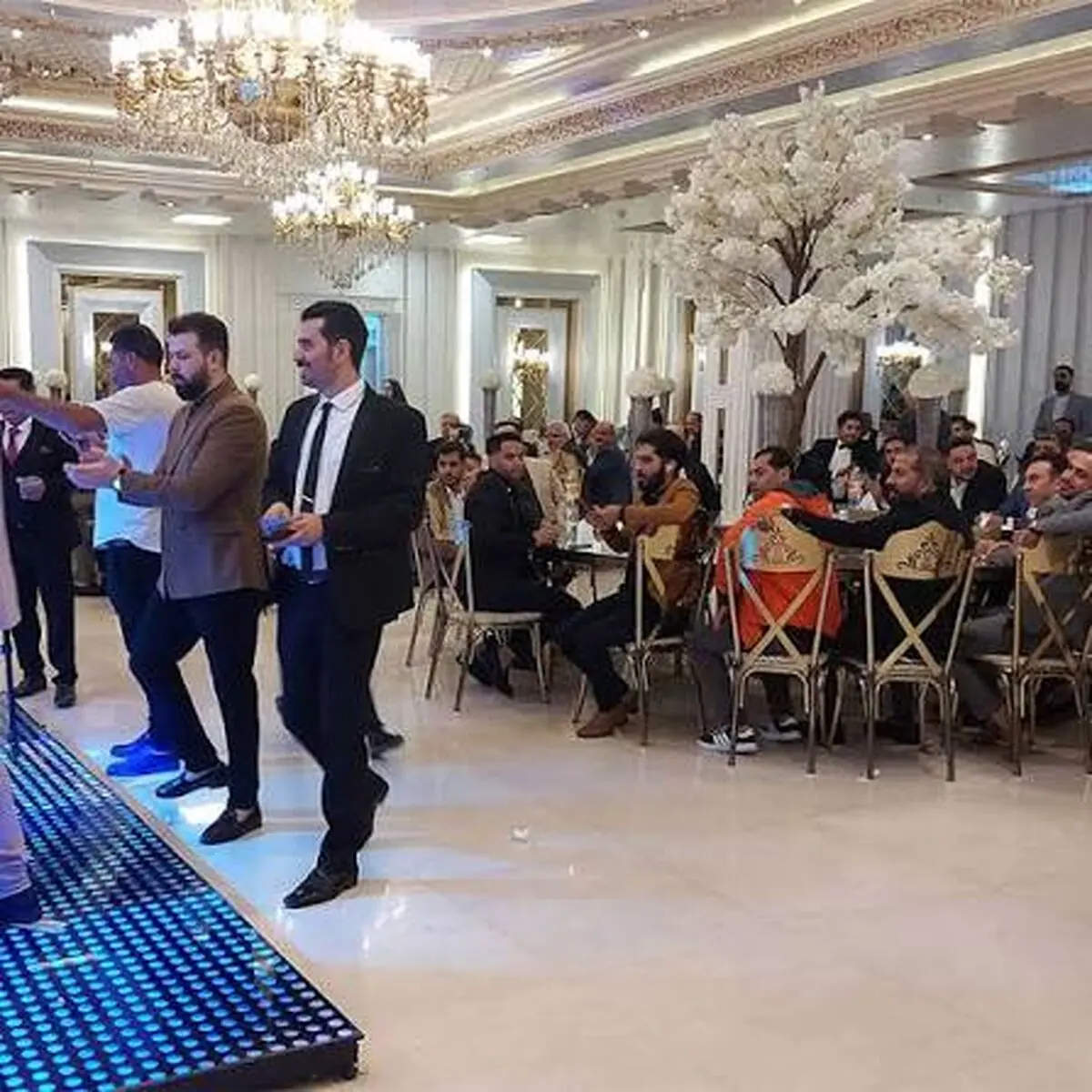 این روزها حتی عروسی رفتن هم دیگر نمیصرفد!