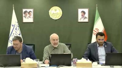 اظهارات قالیباف درباره طرح نفوذ/ نمی شود کشور را قفل کنیم و بگوییم همه از ما اجازه بگیرند+ فیلم