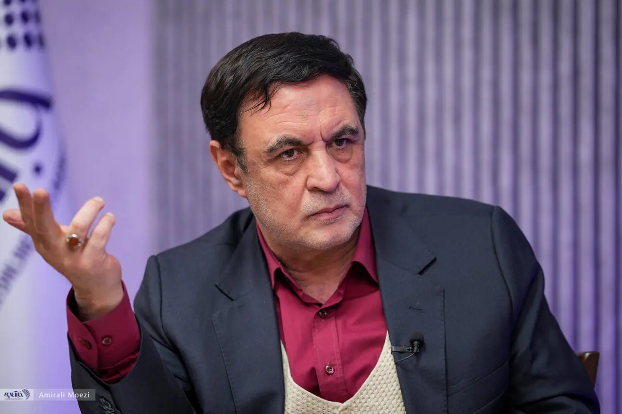 ناصر ایمانی: تا حد زیاددر قبال اینترنت دچار افراط و تفریط هستیم/جنگ اجرای برخی وعدههای دولت را دشوار کرد/ عمل به برخی وعدهها تحت تأثیر جنگ نیستند