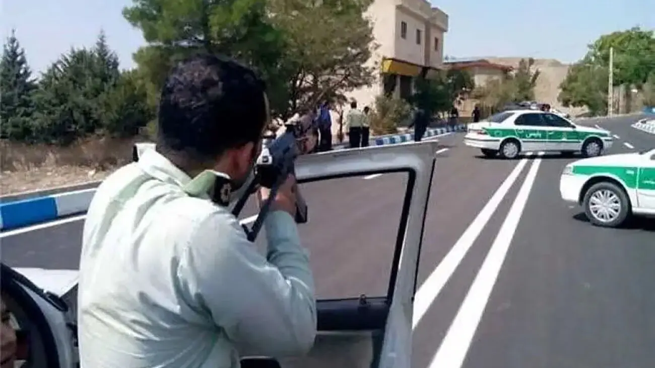 تبادل آتش بین 5 سارق مسلح و پلیس در تهران / یک سارق کشته شد
