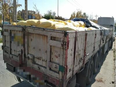 کشف ۲۴ تن آرد بدون مجوز در شهرستان ممسنی