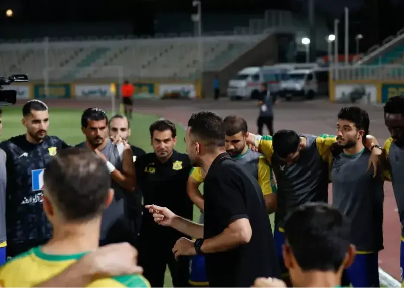 محمد نوری: وظیفهشناس نیستیم، گل میخوریم