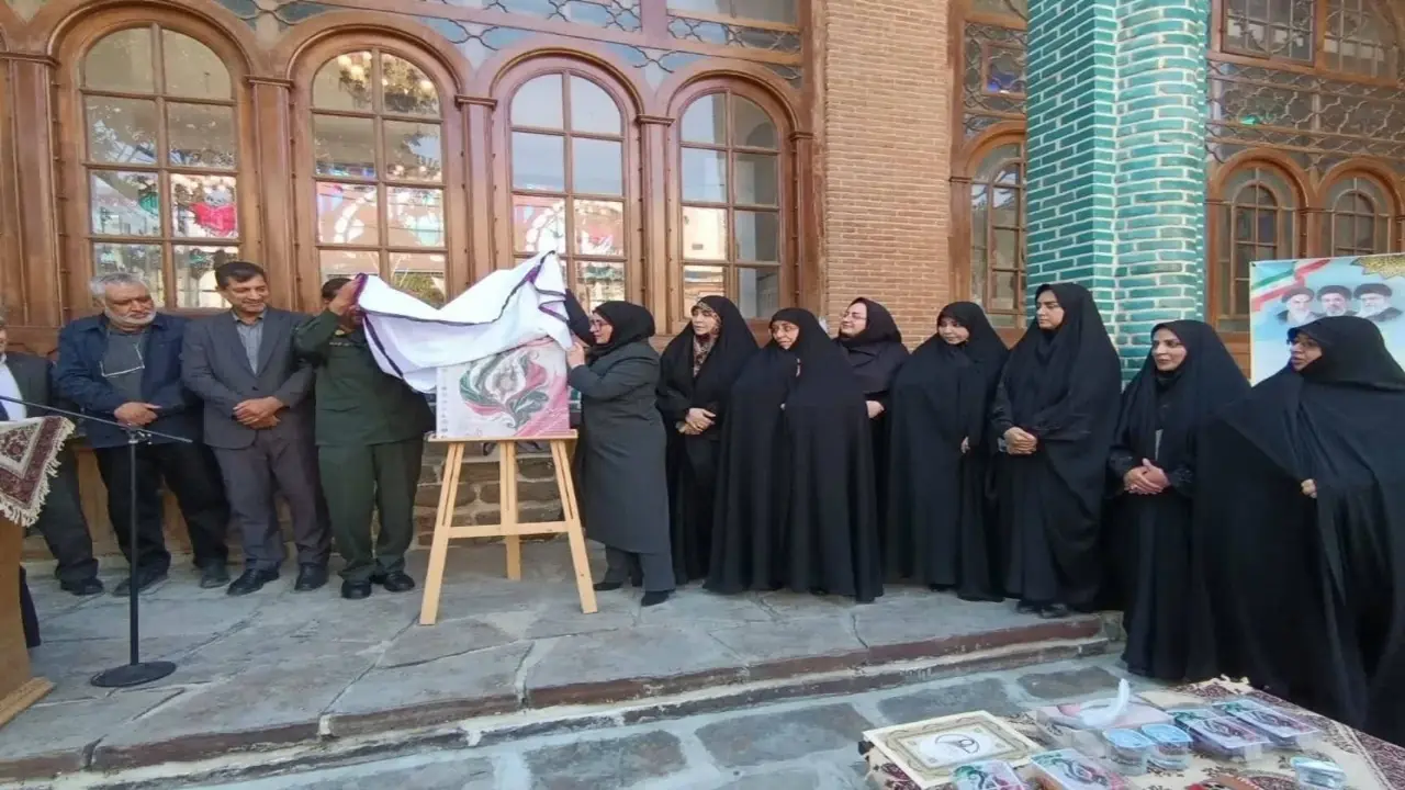رونمایی از پوستر جشنواره ملی «ایراندخت» در ارومیه/ صفری: لباسهای سنتی اقوام الگوی پوشش اصیل و جذاب است