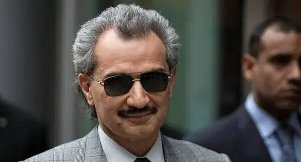 کارت هدیه ۸۰۰ میلیون دلاری در فوتبال؛ راز این بذل و بخشش چیست؟