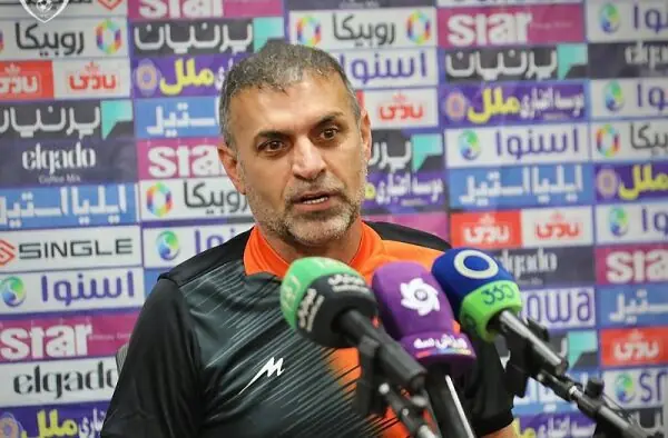 پس از شکست برابر پرسپولیس/ سرمربی ذوبآهن استعفا کرد