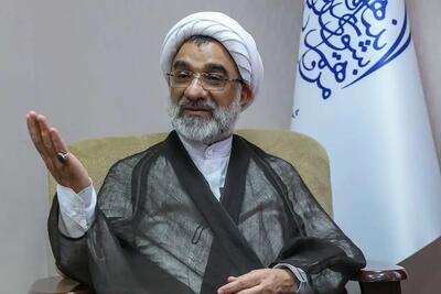  دبیر شورای عالی انقلاب فرهنگی: ما بمب اتم نمی سازیم اما اگر حمله کنید تمامی مراکز هسته ای شما را خواهیم زد