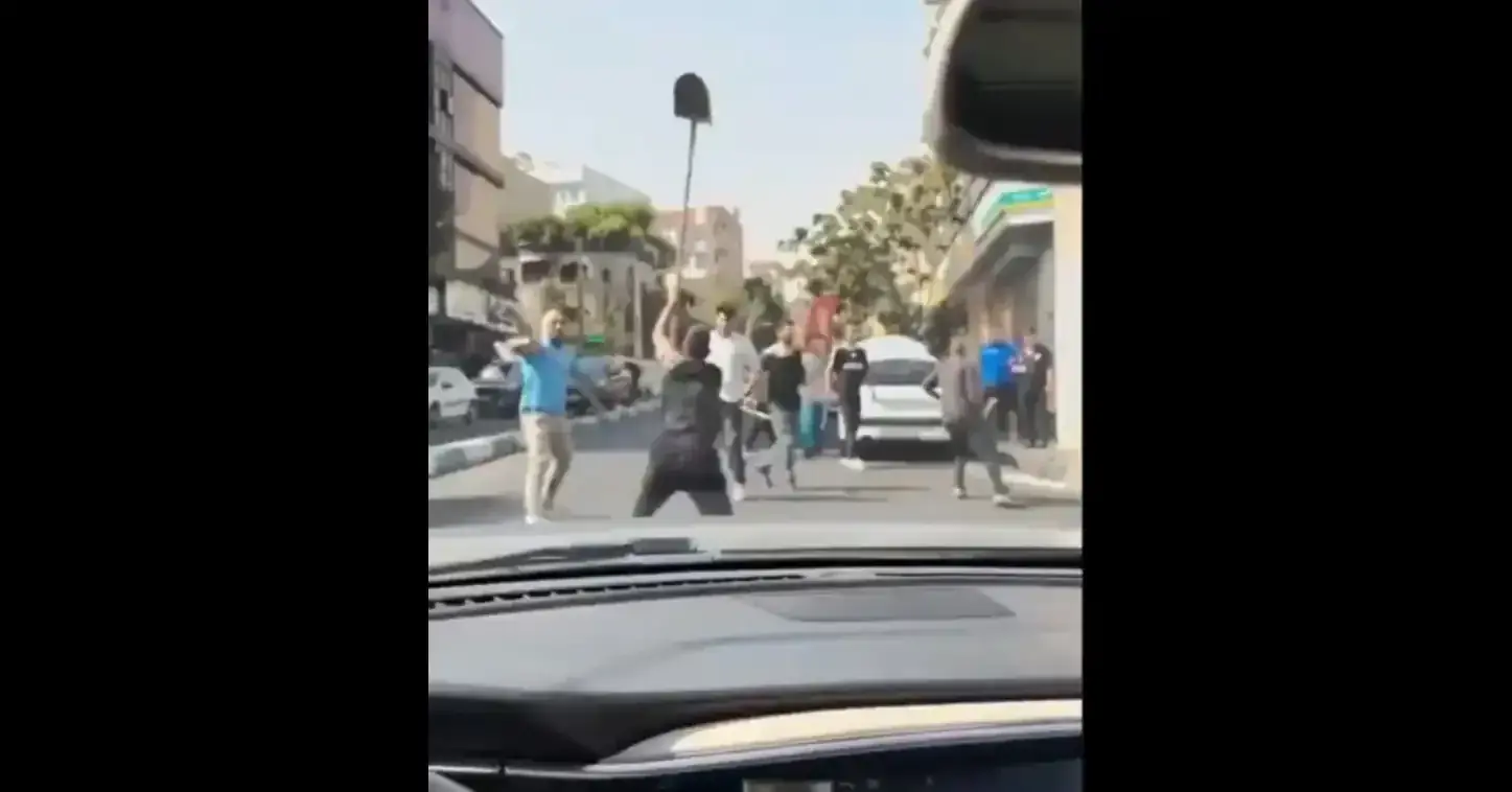 درگیری دستهجمعی با بیل و چماق در سعادتآباد/ ۱۱ نفر دستگیر شدند