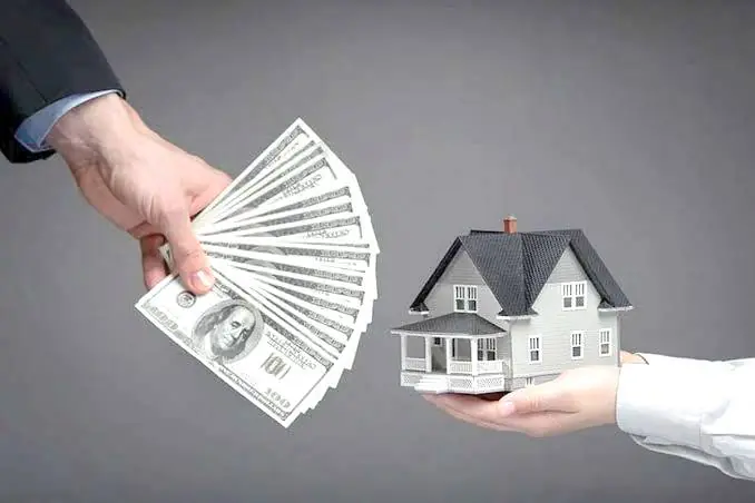 بازار مسکن در دوراهی دلار و قدرت خرید؛ پولها به کدام بازار میرود؟
