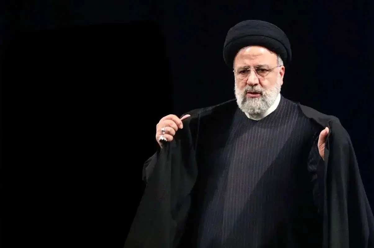  وزیر کار دولت رئیسی: وقتی گفتند بالگرد رئیسی فرود اضطراری کرد و نمی‌دانند کجاست، من مطمئن شدم که ایشان شهید شده‌اند+ فیلم