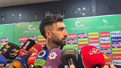 شجاعی بازیکن ذوب آهن: داور می دانست که بازیکن پرسپولیس پنالتی انجام داد