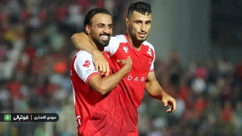 پرسپولیس 2 - ذوبآهن صفر؛ قرمزها جای استقلال را گرفتند