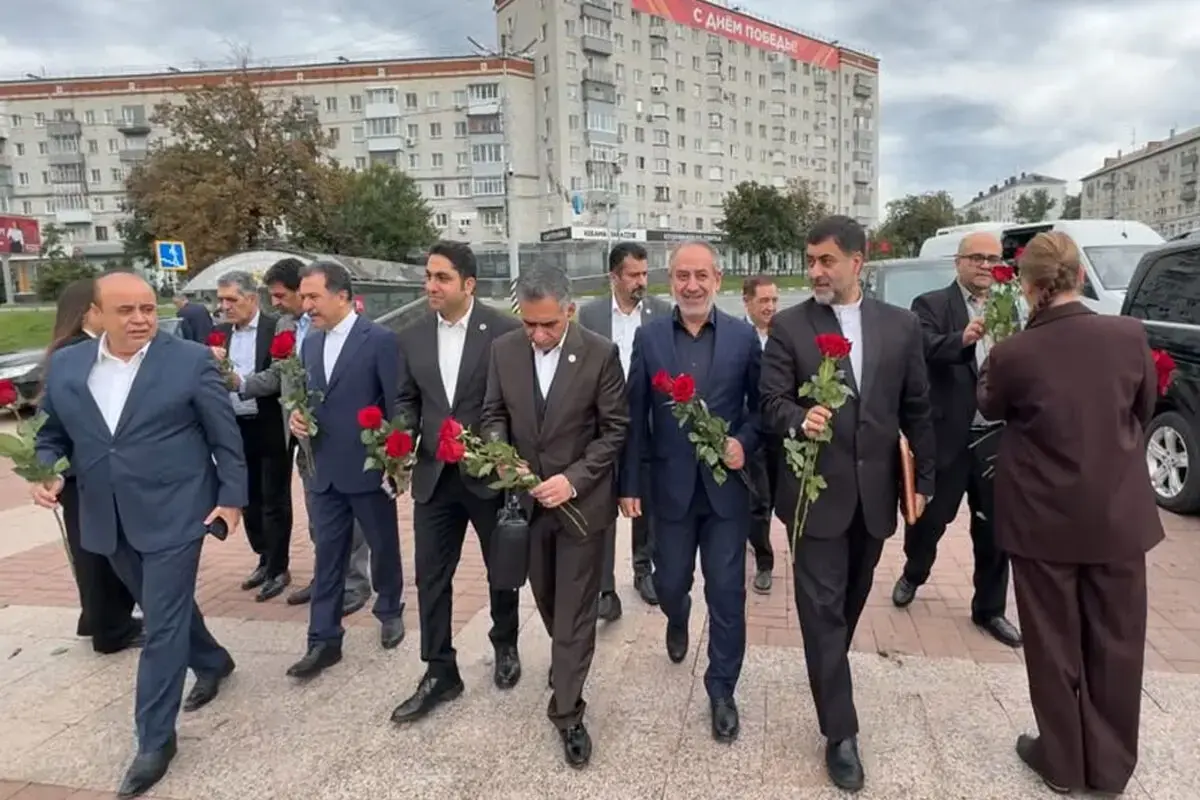 از حاشیه ولگا تا یادمان قربانیان جنگ/ هیأت اقتصادی قزوین در اولیانوفسک