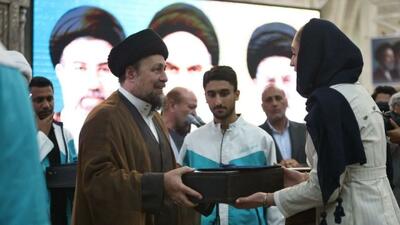 از دو چهره شبکه ایرانیاران جوان تقدیر شد