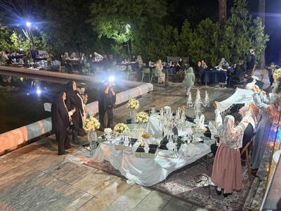 مراسم عقد رایگان برای زوجهای جوان تهرانی در فرهنگسرای امام