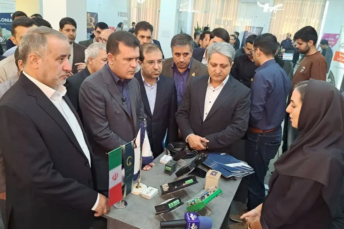 فیلم| بازدید معاون علمی رئیس جمهور از نمایشگاه دستاوردهای دانشبنیان خراسان جنوبی