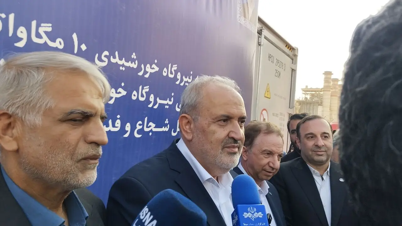 علی آبادی: تا پایان دولت از ظرفیت ۳۰ هزار مگاوات انرژی تجدیدپذیر عبور میکنیم