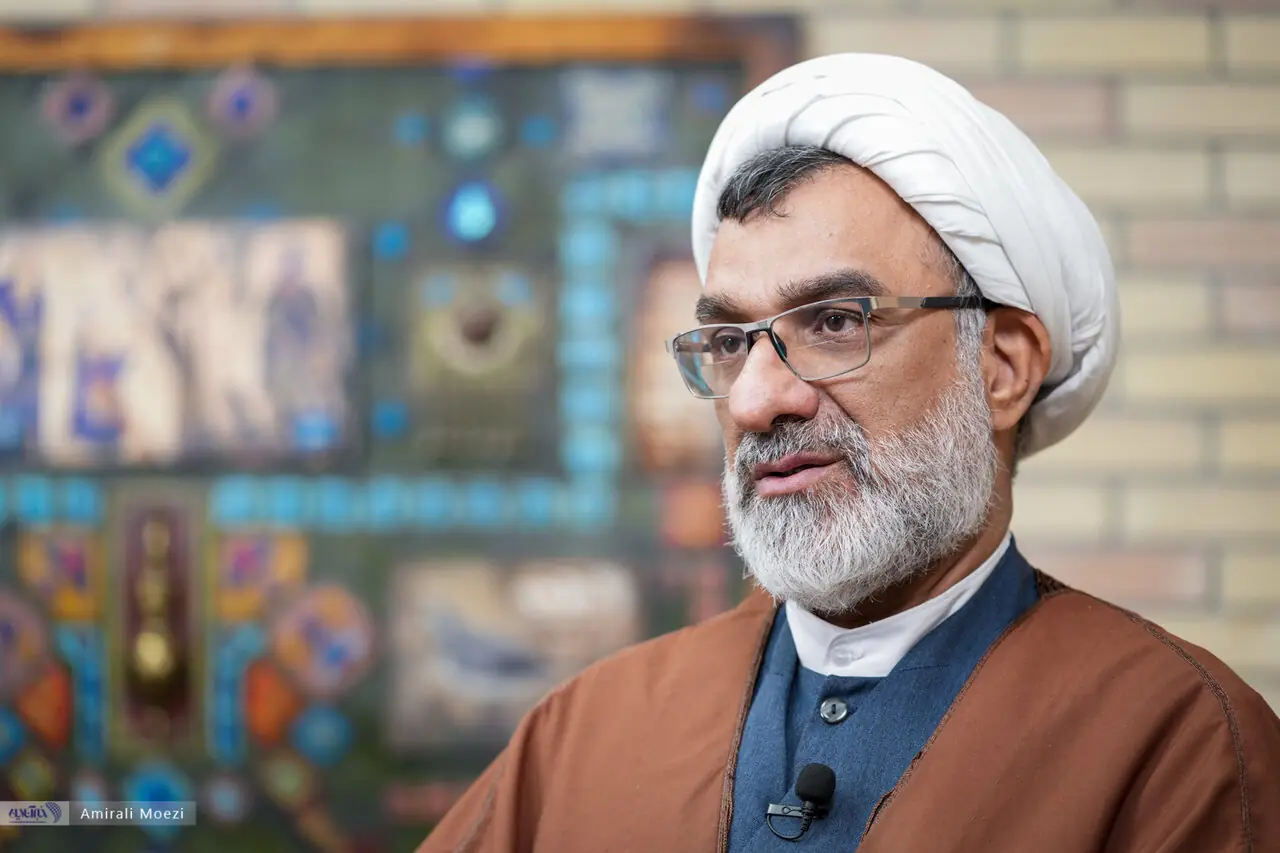 خسرو پناه: ما بمب اتم نمی سازیم چون رهبر شهید ما آن را حرام اعلام کرده است/تصمیمات آبکی یک عده ای که ممکن است حتی تصمیم سازان را گرفتار کند