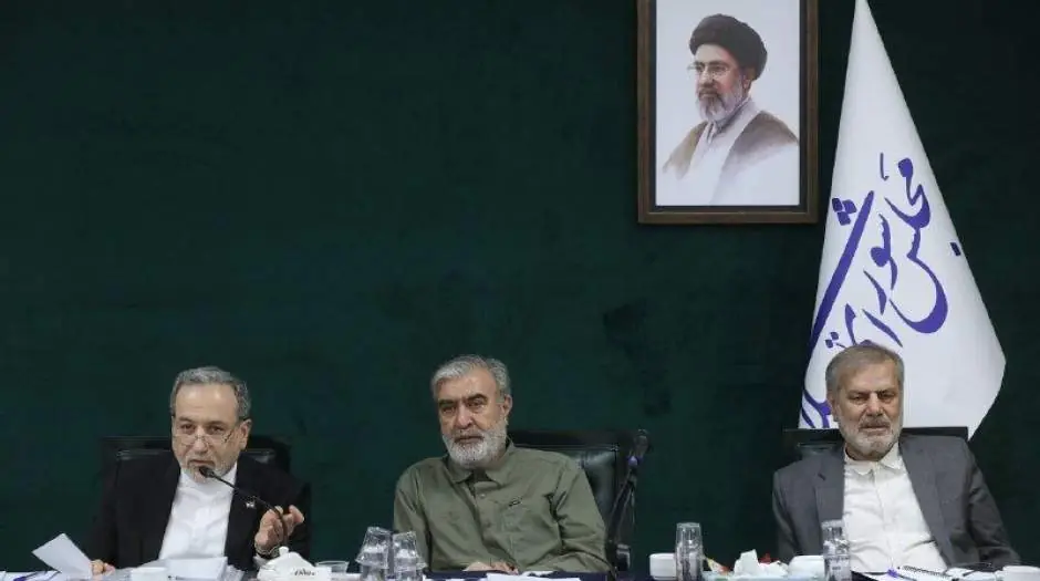 حضور عراقچی در کمیسیون امنیت ملی مجلس - مردم سالاری آنلاین