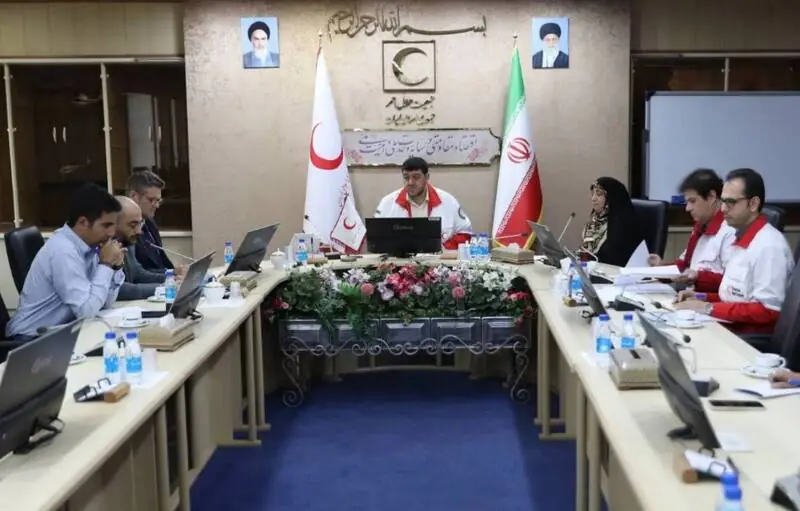 رئیس هلال احمر خواستار تعیین وضعیت و محل نگهداری خلبانان ایرانی شد