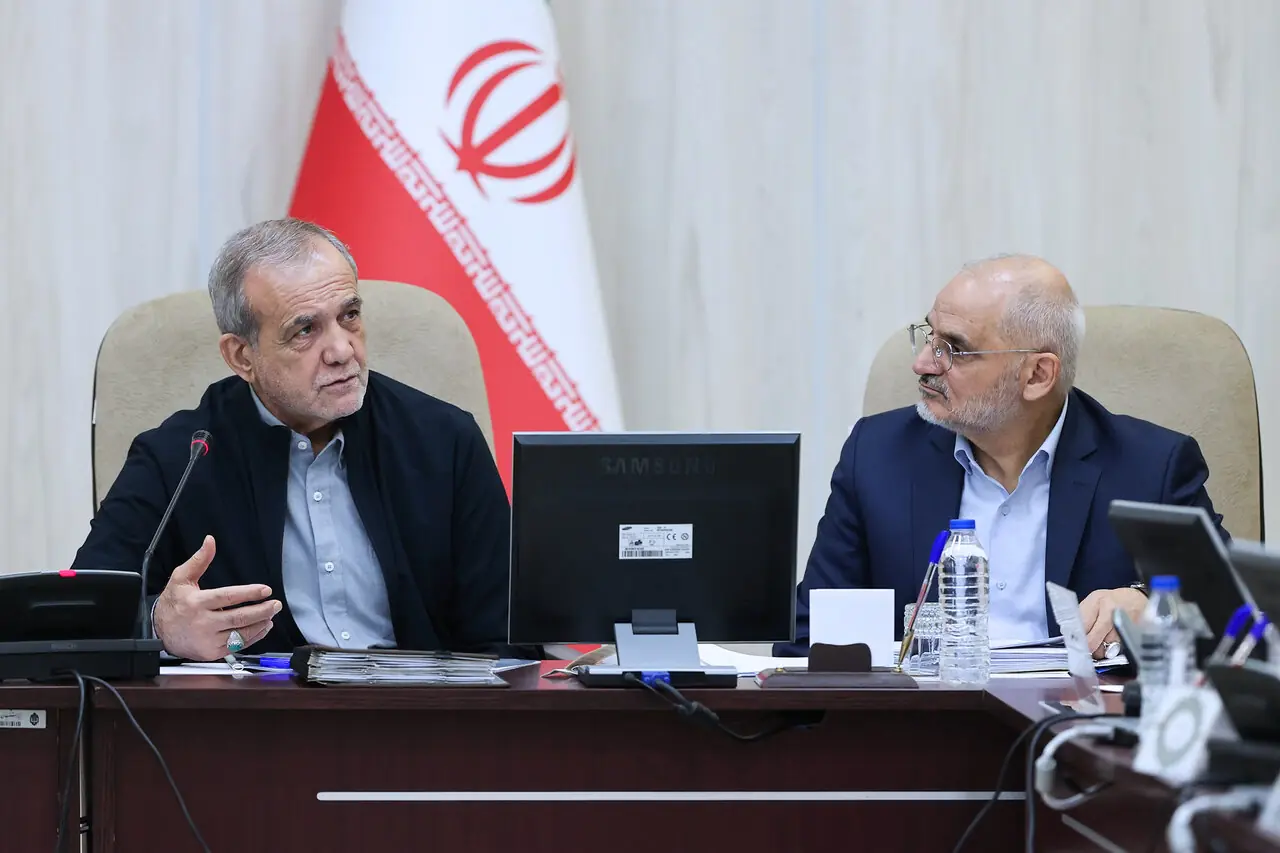 پزشکیان: اجرای «روز بدون خودرو» در دستگاههای دولتی دنبال خواهد شد