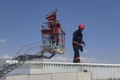 اطفا حریق انبار کاه در سمنان؛ حادثه بدون مصدوم بود